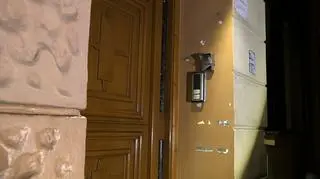 Z budynku zniknęły tabliczki informujące o działalności hotelu na godziny