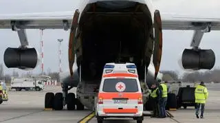 Z Niemiec na Ukrainę lecą karetki i sprżet medyczny