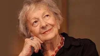 Z wierszy zawartych w "Czarnej piosence" za godne włączenia do kolejnych tomików Szymborska uznała jedynie pięć