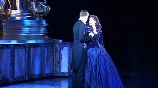 Zakochani Christine (Edyta Krzemień) i Raoul (Marcin Mroziński)