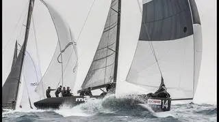 Załoga Piotra Przybylskiego startuje w regatach RC44 na Malcie. 