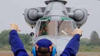 Załogi śmigłowców SH-2G wykonały też treningowe operacje startów i lądowań na pokładzie fregaty
