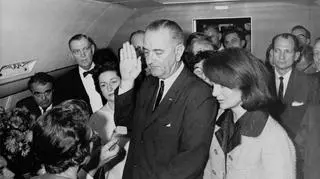 Zaprzysiężenie Lyndona Johnsona na pokładzie Air Force One (White House)
