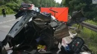 Zderzenie czołowe opla vectry z oplem meriva