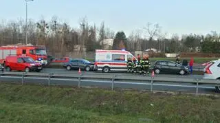 Zderzenie trzech aut na trasie S8 