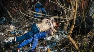 Zdjęcie pojedyncze - I miejsce w kategorii ŻYCIE CODZIENNE. Katowice. Sid jest punkiem. On i jego znajomi imprezują często w miejscu zwanym dżunglą niedaleko dworca PKP w Katowicach. 5 kwietnia 2017