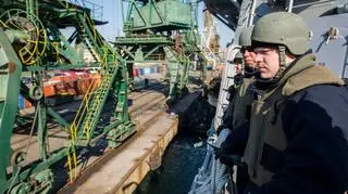 Zdjęcie z pokładu USS Truxtun zawijającego w czwartek do portu w Warnie