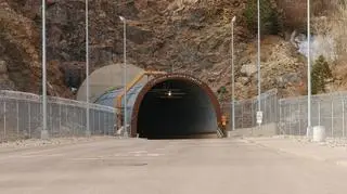 Zewnętrzne wejście do bazy w górze Cheyenne