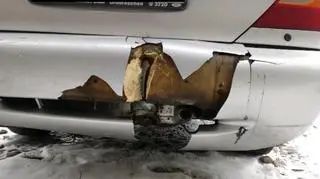 Złodziej uszkodził samochód 