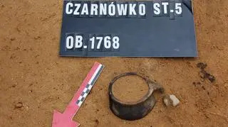 Znaleziska to przedmioty, które pozostawiano w grobach 