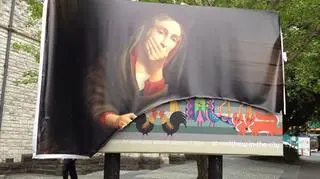 Zniszczony billboard (fot. materiały prasowe)