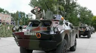 Żołnierze jednostek rozpoznawczych muszą ciągle jeździć zabytkowymi BRDM-2