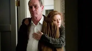 Zrozpaczeni rodzice (Tommy Lee Jones i Susan Sarandon)
