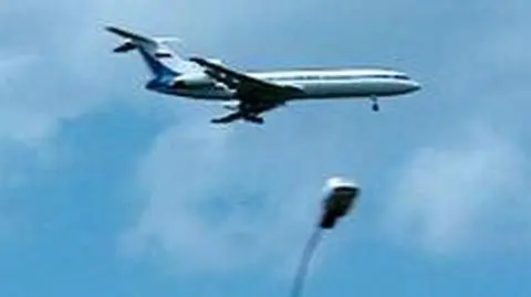 Samolot uderzył w latarnię