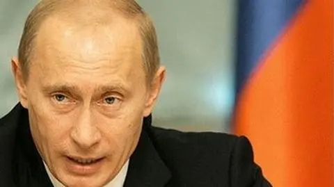 Putin: Rosja potrzebuje silniejszej armii