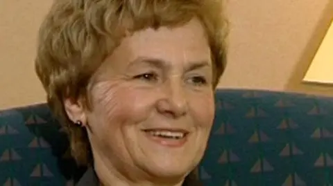 "Bluzkę na Nobla uszyłam sobie sama"