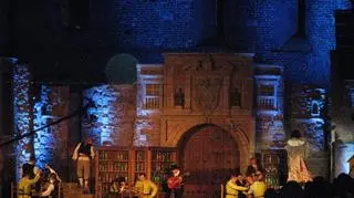 Opera "Carmen", scena w tawernie