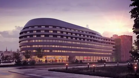 Nowoczesny hotel zamiast wielkiej dziury