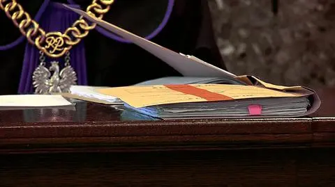 „Wyłudził blisko 700 tys. zł”. 42-latek usłyszał 38 zarzutów