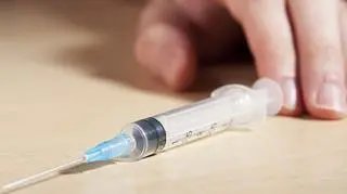 Fentanyl działa na układ nerwowy, przedawkowany może doprowadzić do uduszenia