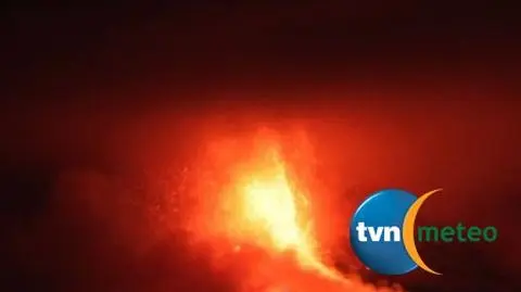 Etna znów "pluje"