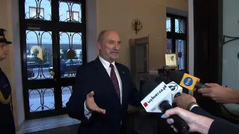 Szef MON unika odpowiedzi na słowa ministra obrony Francji