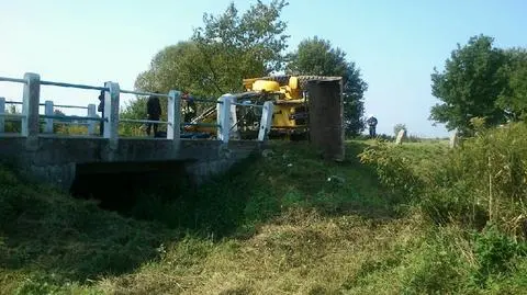 Koparka wjechała do rowu. Operator zginął