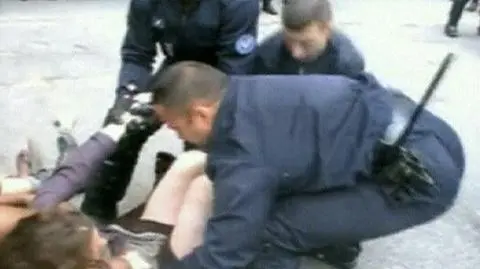 Poligamia w porządku. Atak na policjanta już nie