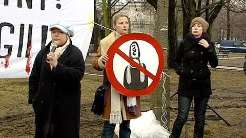 Przeciwko czemu protestują - mówi Michał Adamski