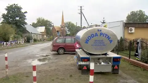 Wielkopolskie. W okolicach Trzcianki wodę pitną dostarczają beczkowozy
