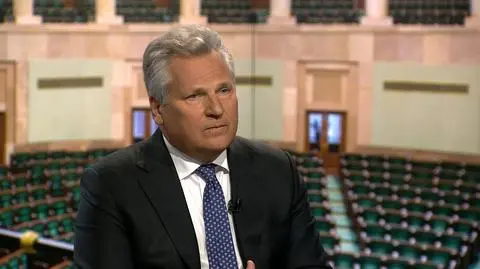 Kwaśniewski komentuje brak unijnych flag na konferencjach rządu