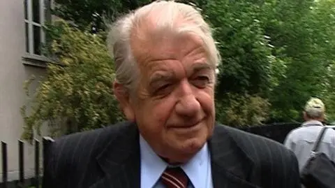 Religa rozważa start w wyborach z list PiS-u