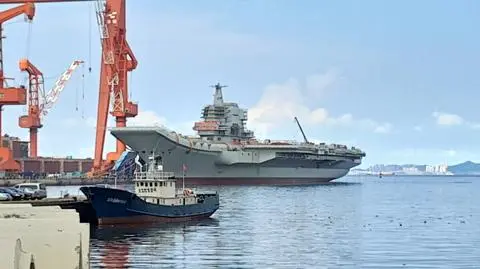 Chiny intensywnie pracują nad rozwojem floty (nagranie wielkiej parady morskiej)