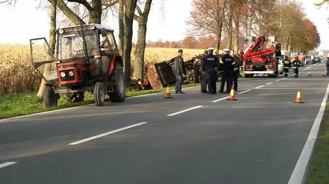 Biała Podlaska. Przyczepa z drewnem przygniotła rowerzystę