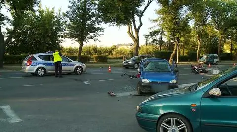 Opel zderzył się z motocyklem. Kierowca stracił rękę