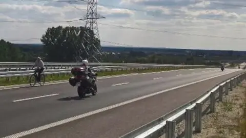 Mężczyzna nie dość, że jechał pod prąd, to jeszcze pasem do szybkiej jazdy