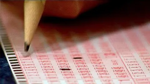 Kumulacja Lotto rozbita. Zwycięzca wygrał 36 milionów złotych [materiał "Faktów" z 17.03.2017 r.]