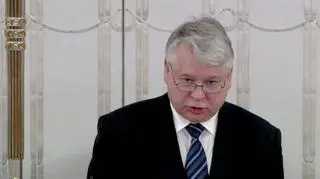 Bogdan Borusewicz nie chce ujawnić wysokości nagród, jakie przyznał sobie i wicemarszałkom