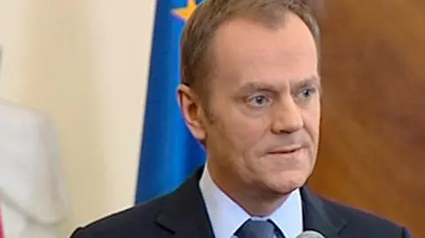 Tusk się waha. Kto, jeśli nie on?