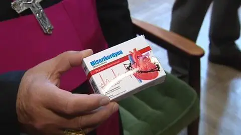 Arcybiskup Głódź poleca lek na serce. 
Skonsultuj się z kapłanem, nie farmaceutą