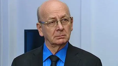 Kochanowski podejrzewa u siebie A/H1N1. Ale się nie badał