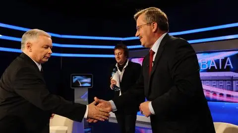 Debata zza kulis