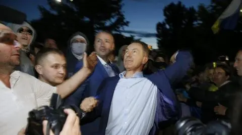 Komitet Śledczy opublikował nagranie dwóch ataków na ambasadę Rosji w Kijowie: w 2014 i 2016 roku