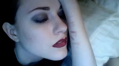 Evan Rachel Wood o samookaleczeniach, początek akcji #IAmNotOk