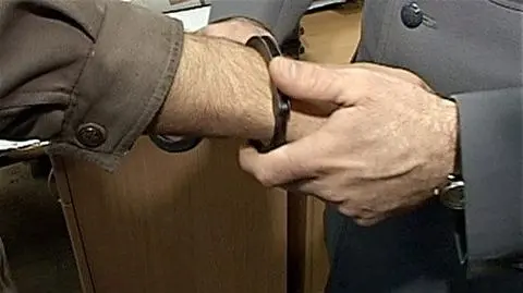 Kajdanki niezgodne z konstytucją?