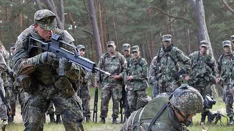 Niemcy zrezygnują z poboru?