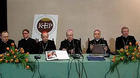 Biskupi polecają Komorowskiego boskiej opiece