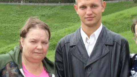 "Zawsze był dobry, jak trzeba było pomagał". "Uwaga" rozmawia z rodziną zabitego na Majdanie