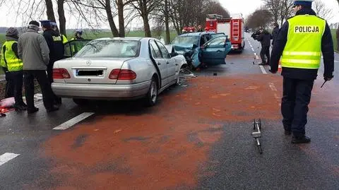 Dwie osoby zginęły w wypadku na krajowej "szóstce"