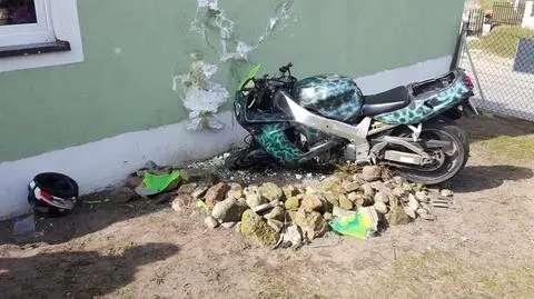 Polnicy: Motocyklista uderzył w dom